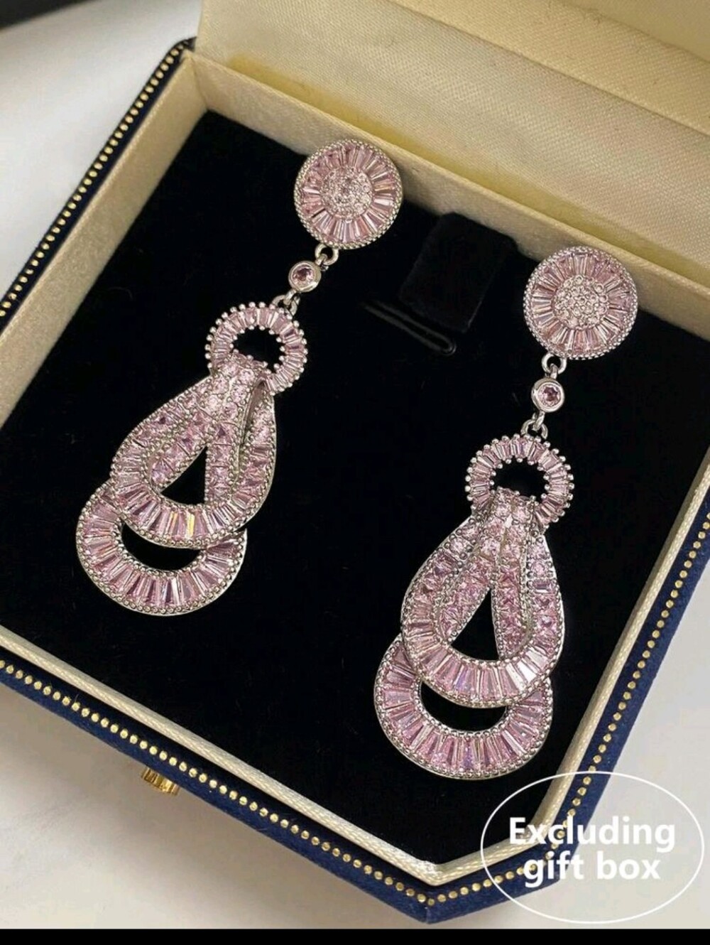 BRAND NEW ** Elegant Pink Crystal Drop Earrings
